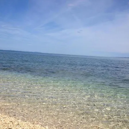 In Near Zvizda *